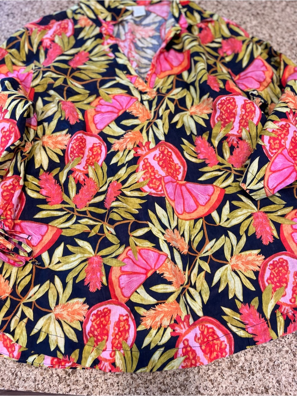 C&C California Black Linen Tropical Pomegranate Top 1X